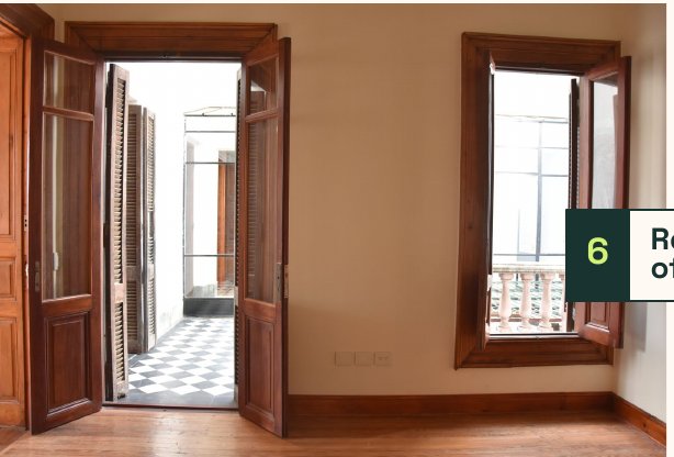 Porte e balcone restaurati